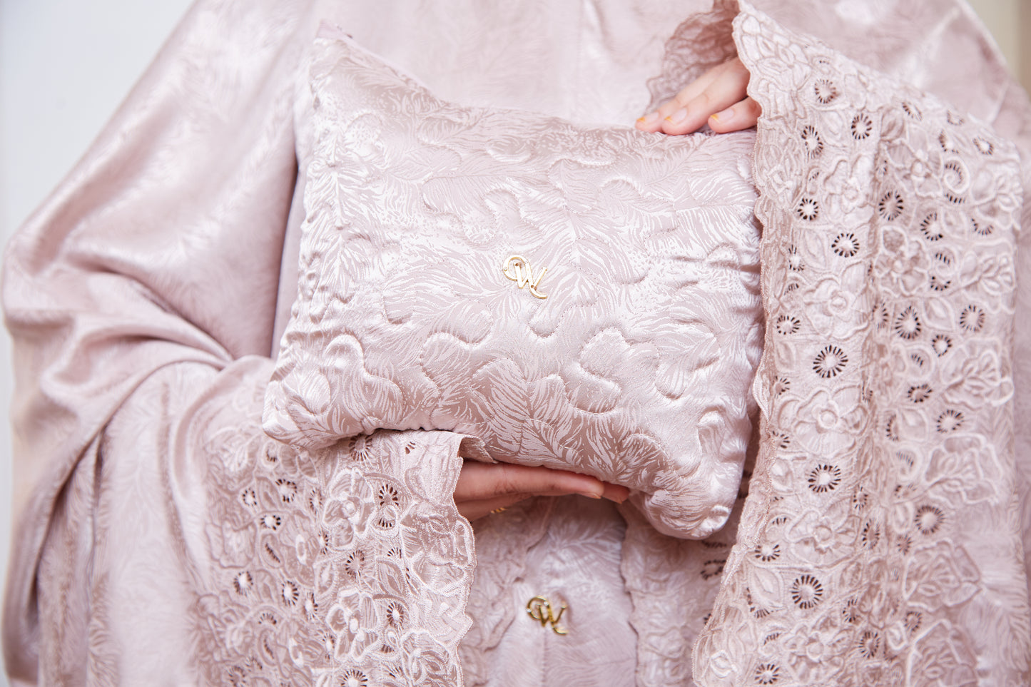 Selena The Graceful Wulan - Rose Taupe