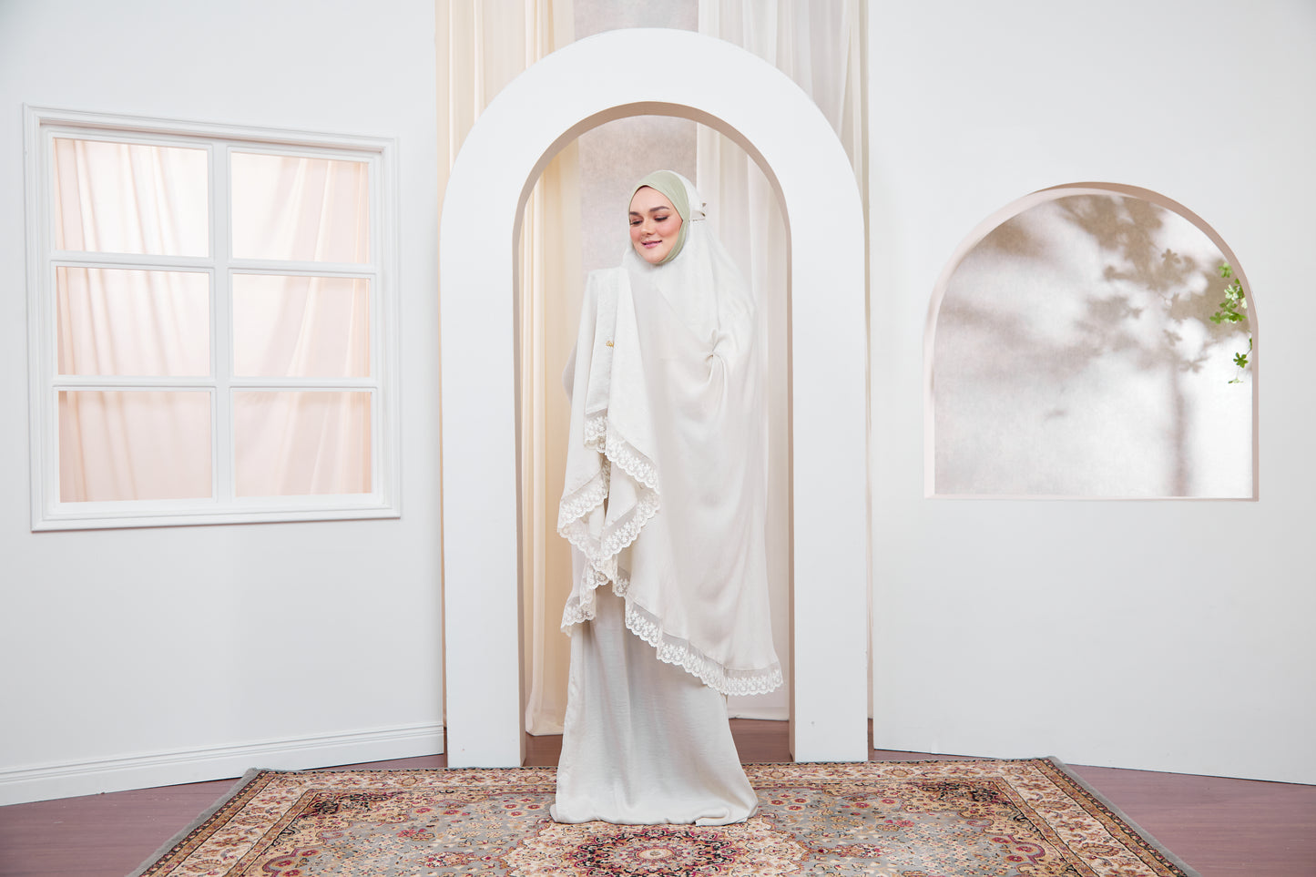 Luna - The Luminous Wulan - Apple Green