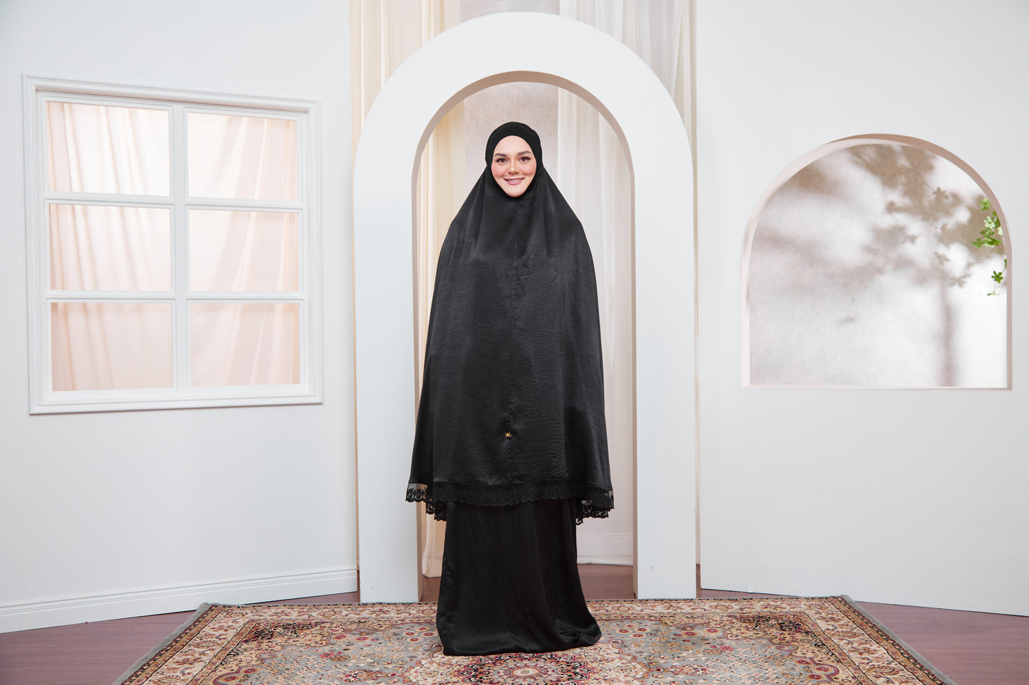 Luna - The Luminous Wulan - Black