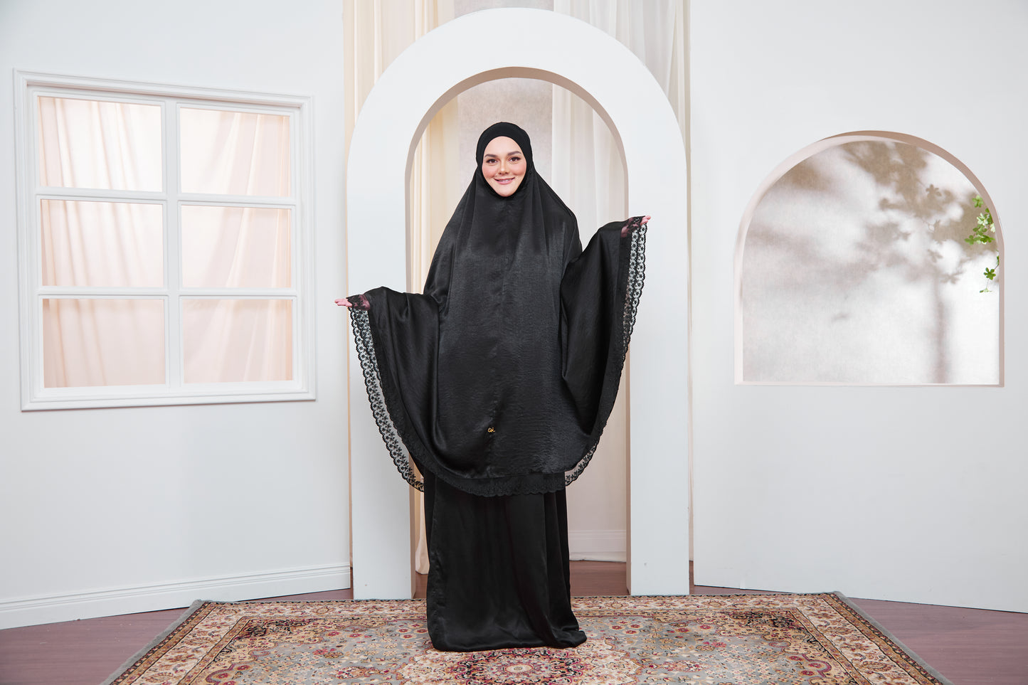 Luna - The Luminous Wulan - Black