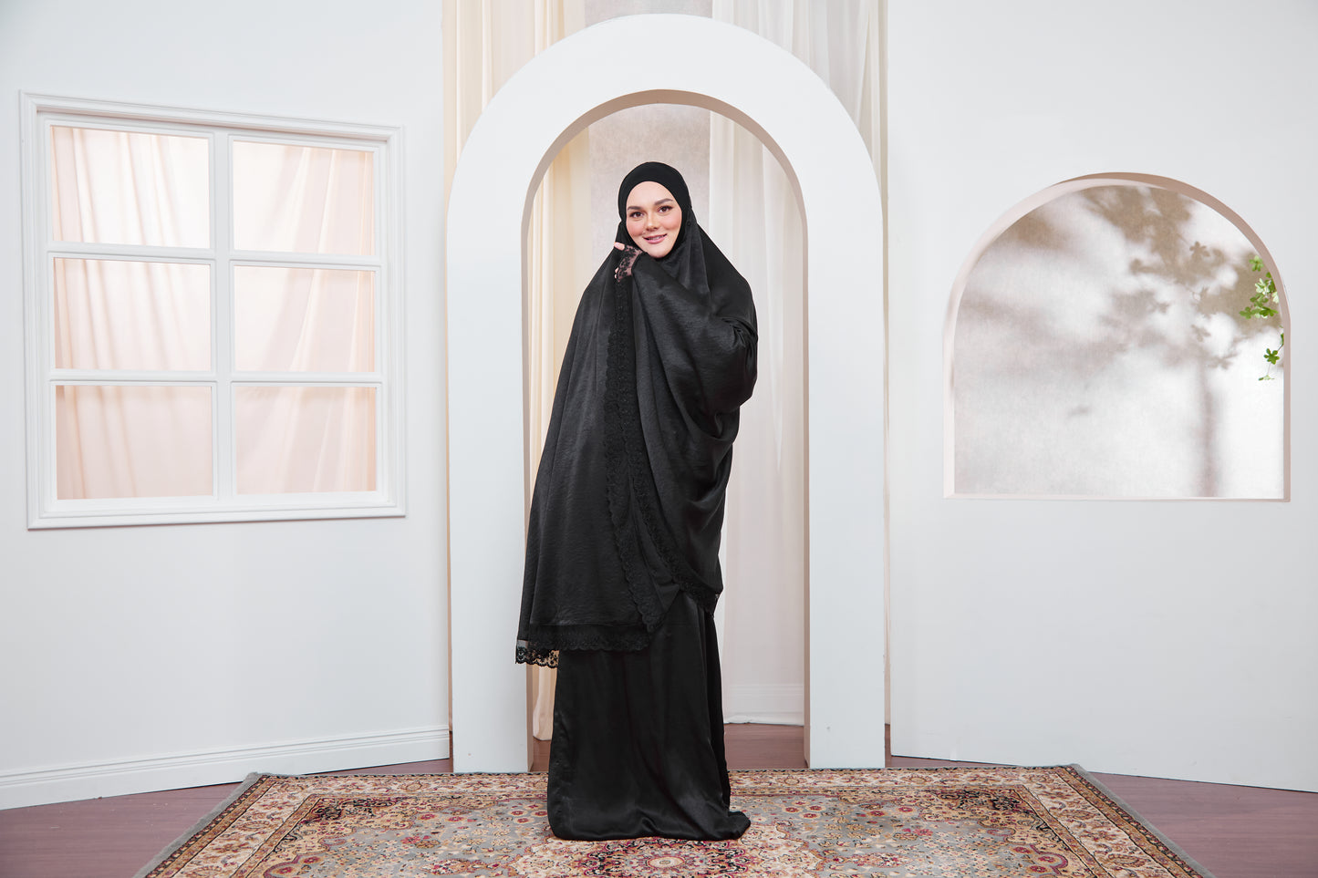 Luna - The Luminous Wulan - Black
