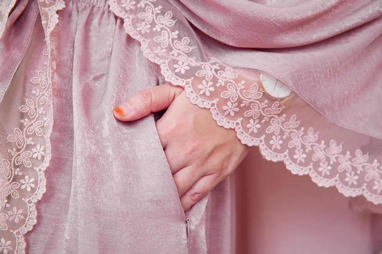 Luna - The Luminous Wulan - Rose Gold