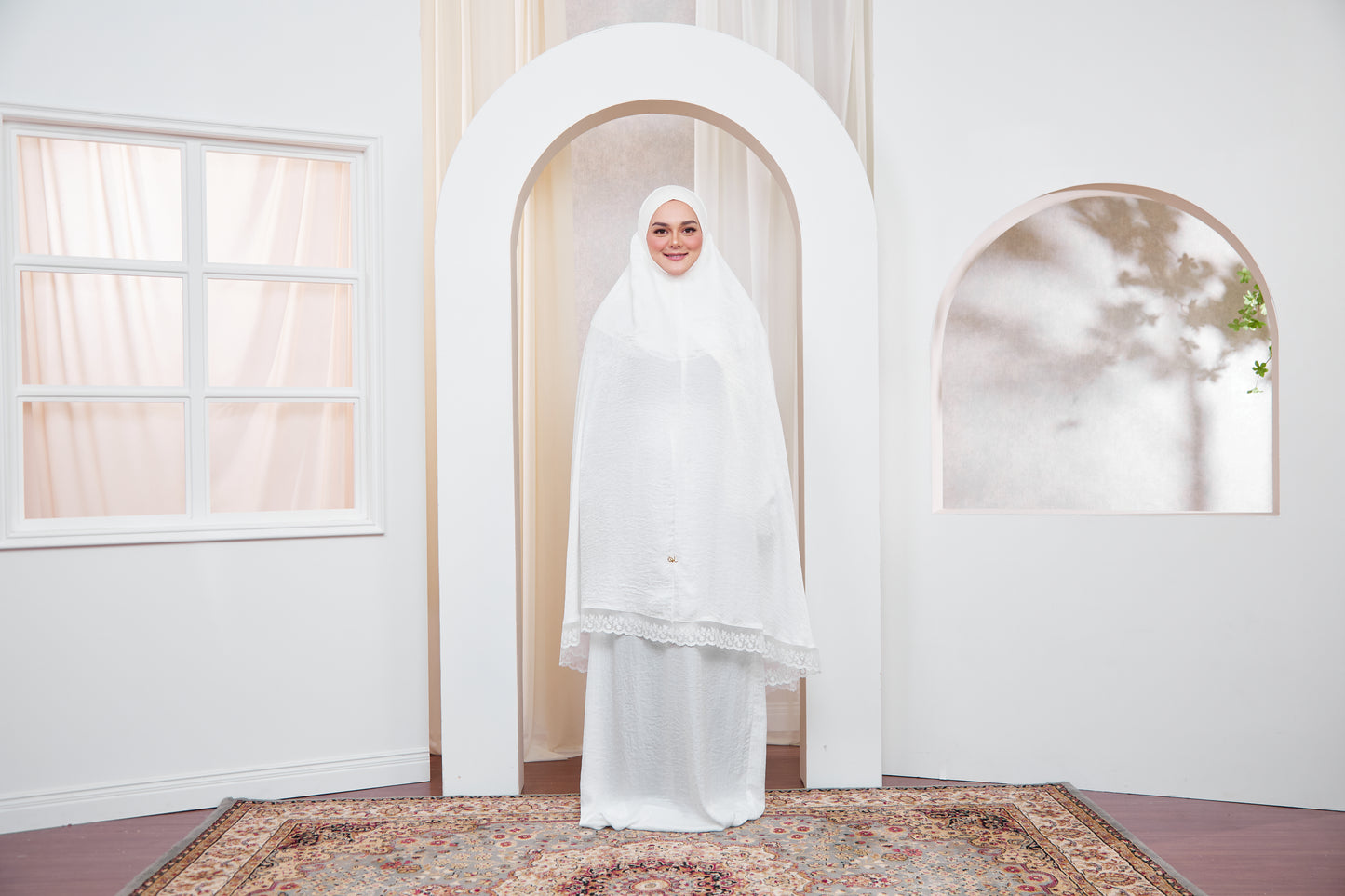 Luna - The Luminous Wulan - Off White