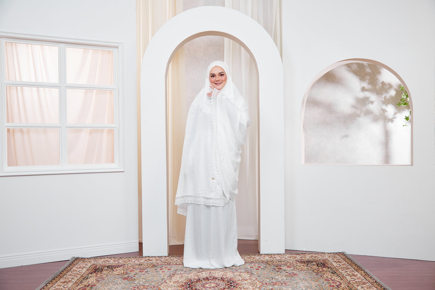 Luna - The Luminous Wulan - Off White