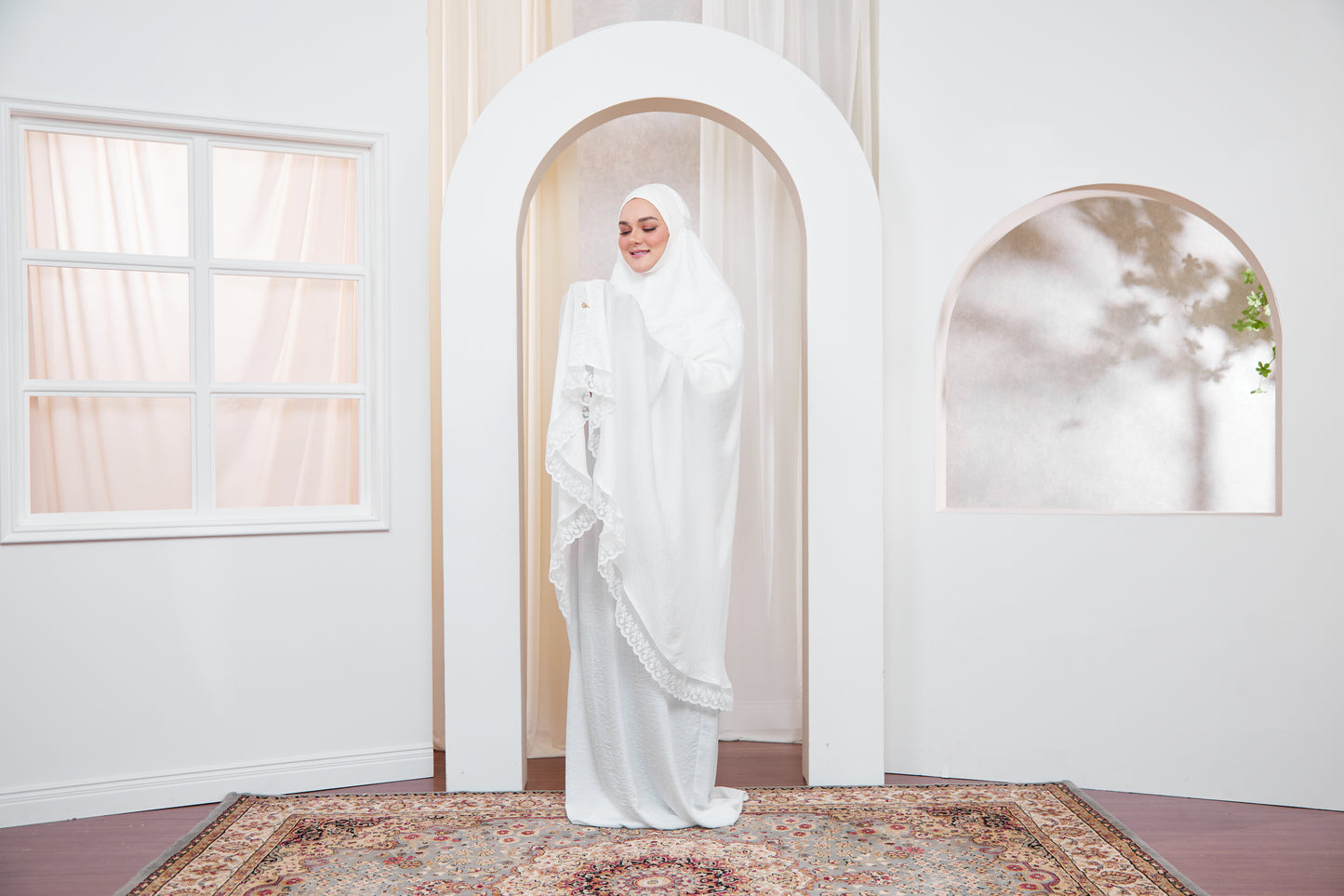 Luna - The Luminous Wulan - Off White