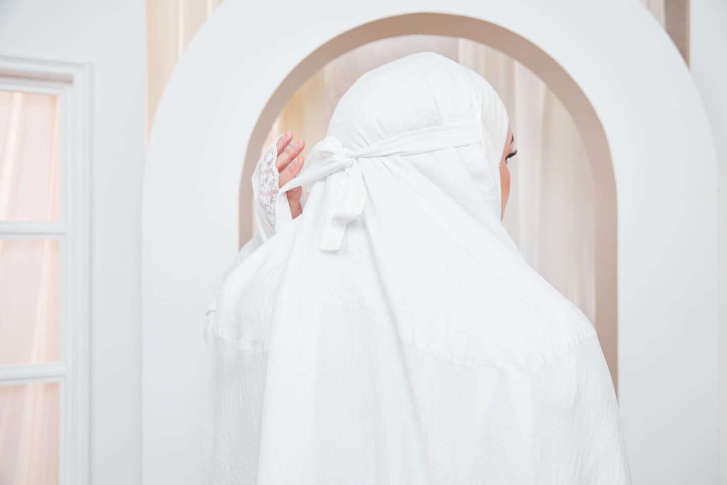 Luna - The Luminous Wulan - Off White