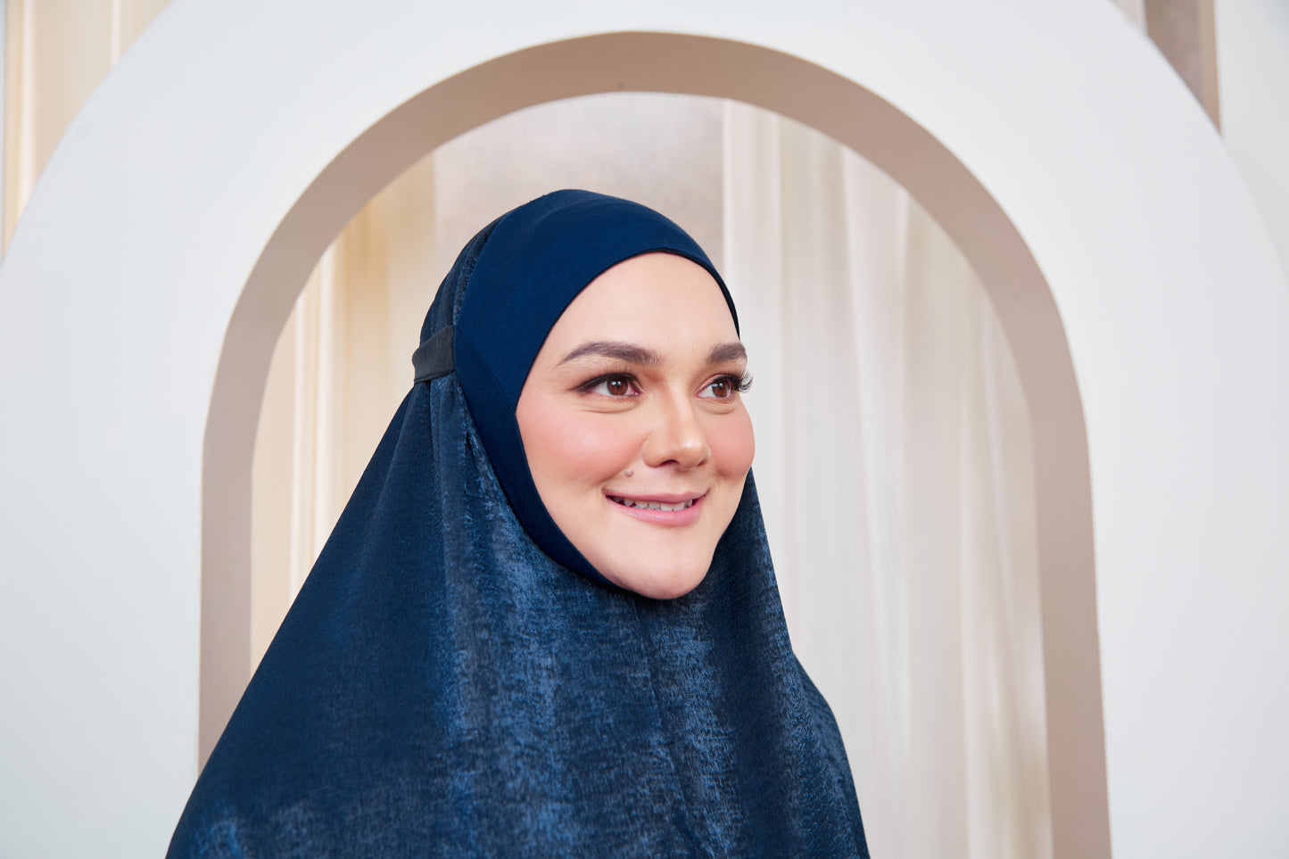 Luna - The Luminous Wulan - Navy Blue