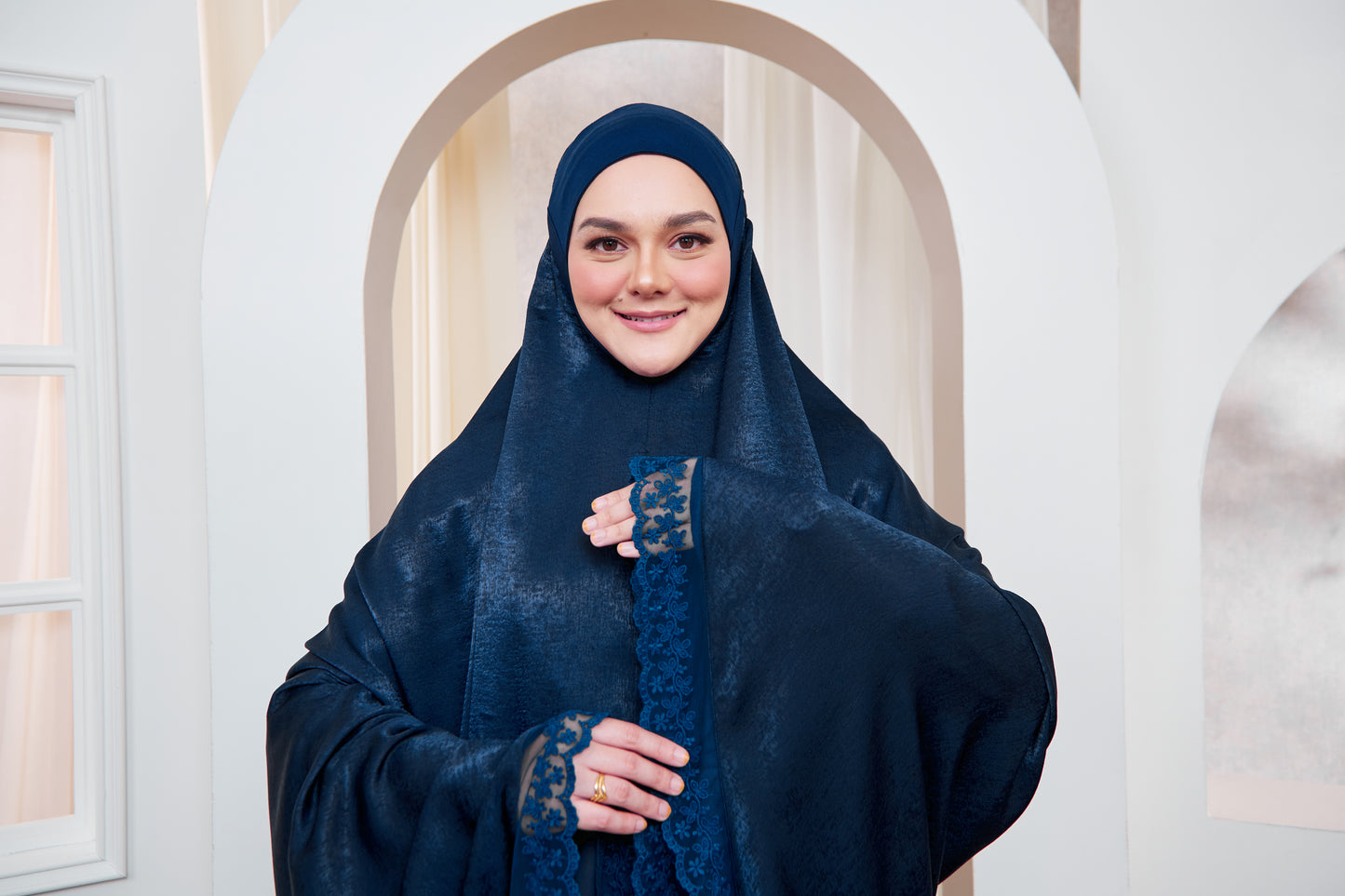 Luna - The Luminous Wulan - Navy Blue