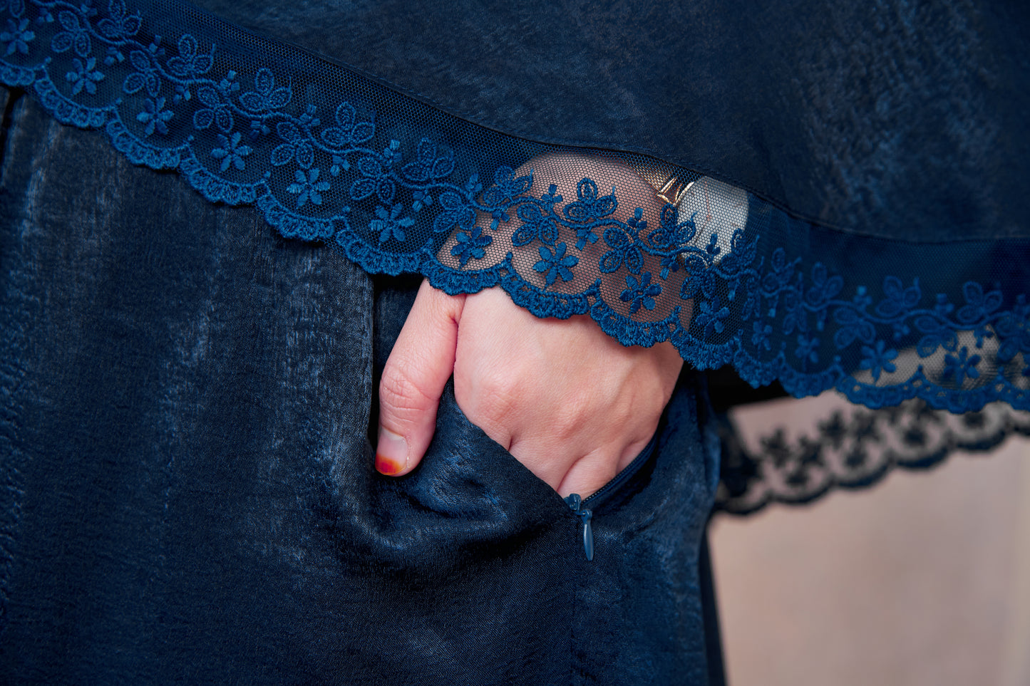 Luna - The Luminous Wulan - Navy Blue