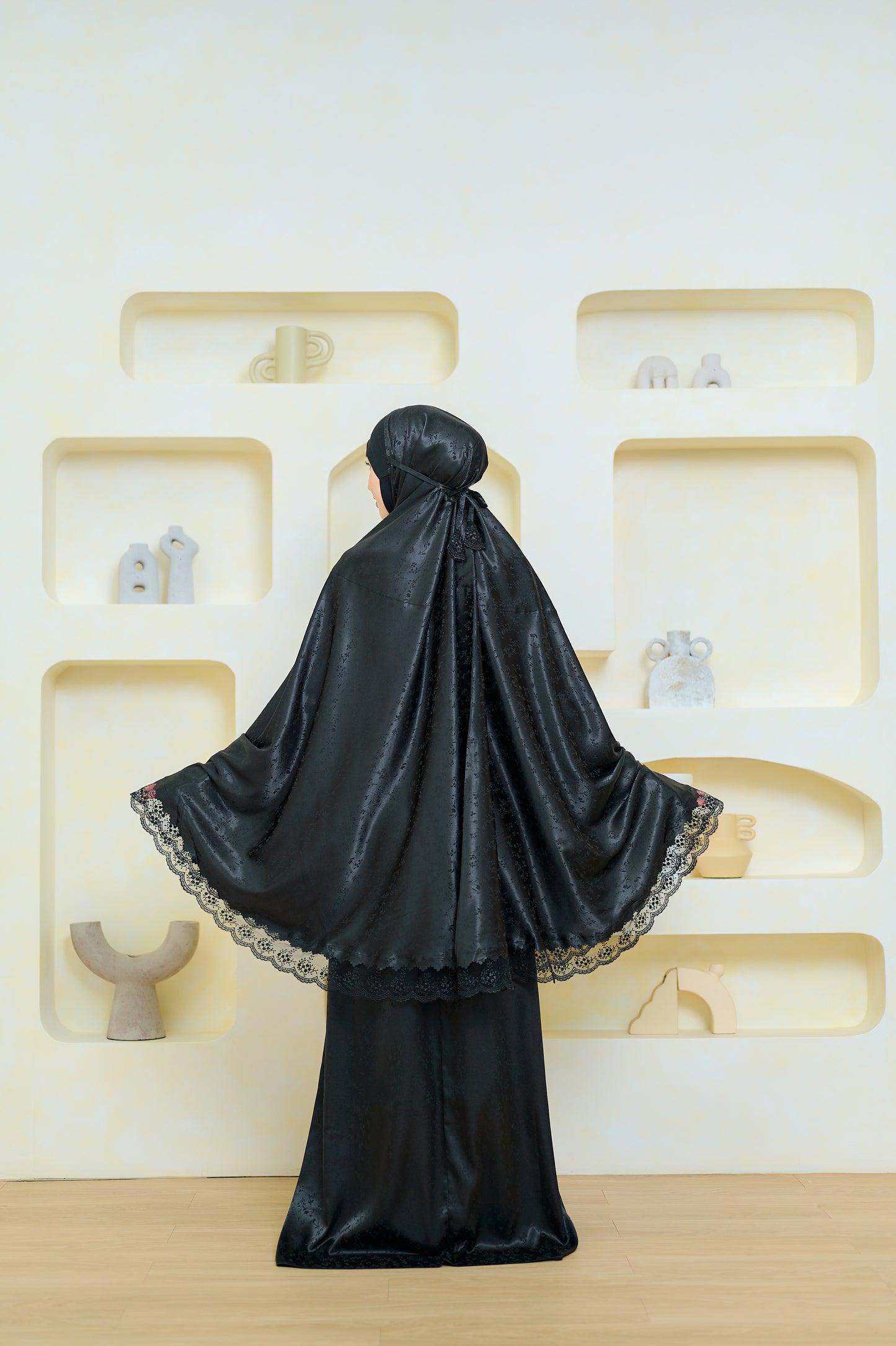 Jeyda - Shining Star of Wulan - Black