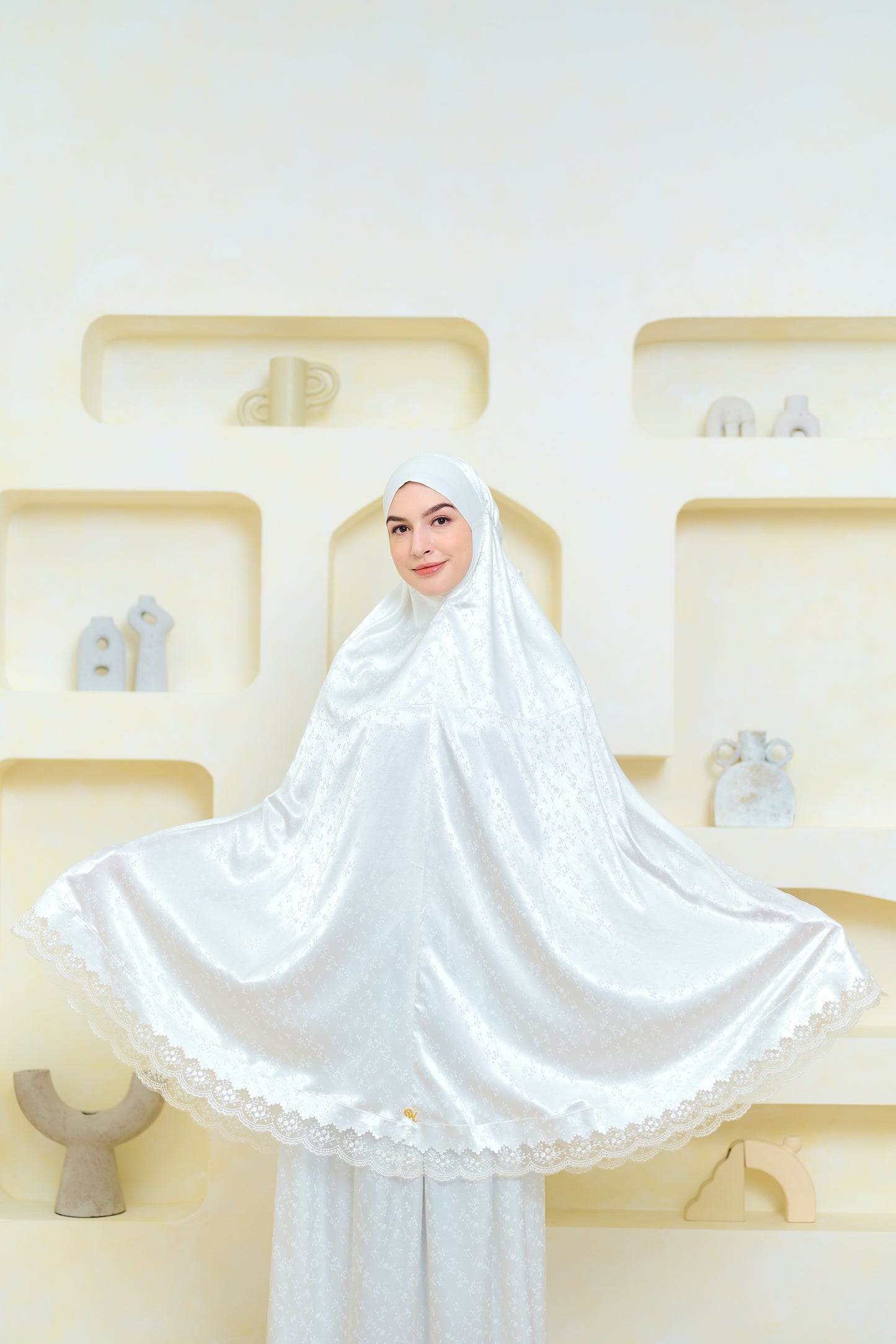 Jeyda - Shining Star of Wulan - Off White