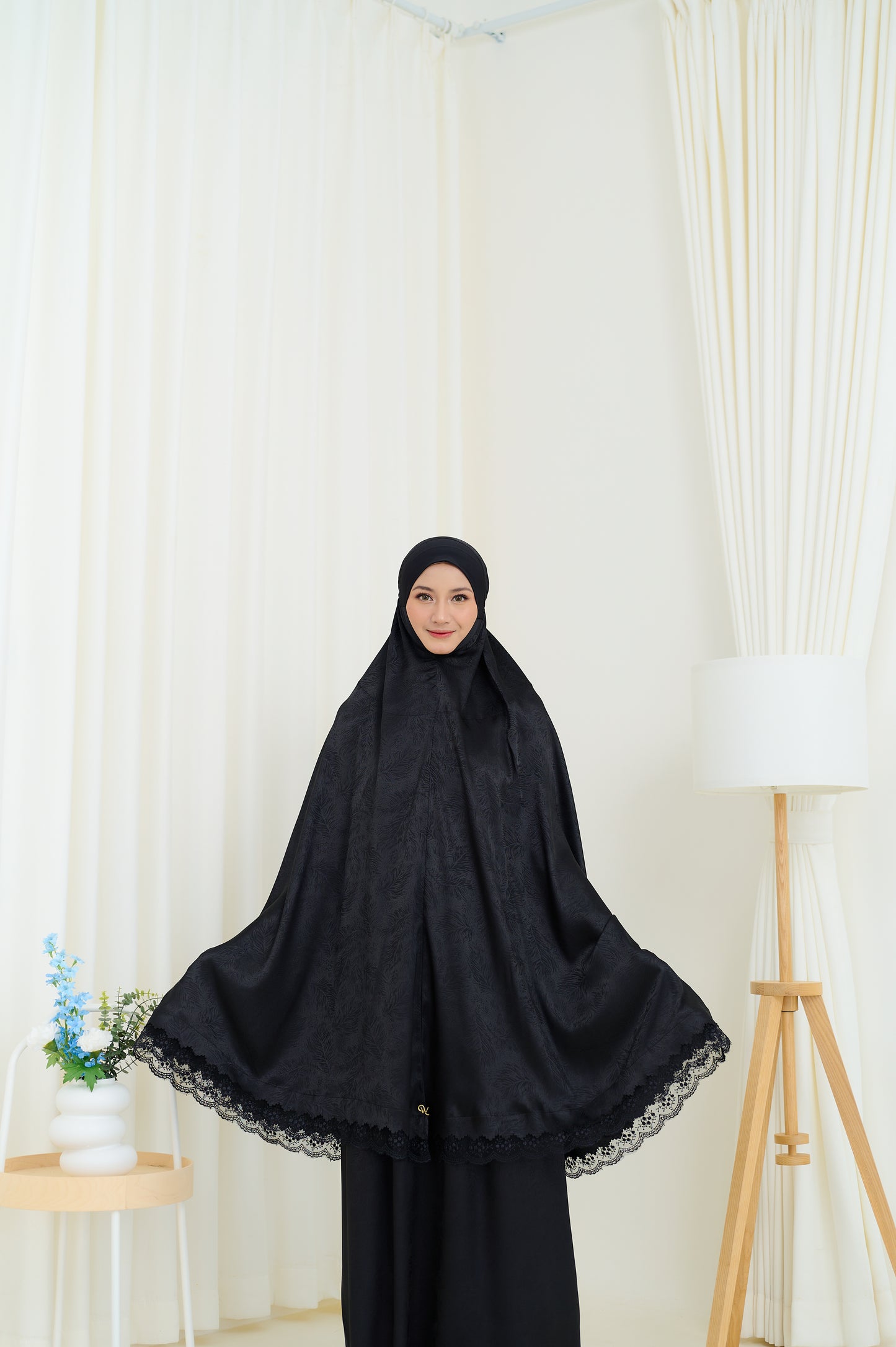 Heyra - The Serene Wulan - Black