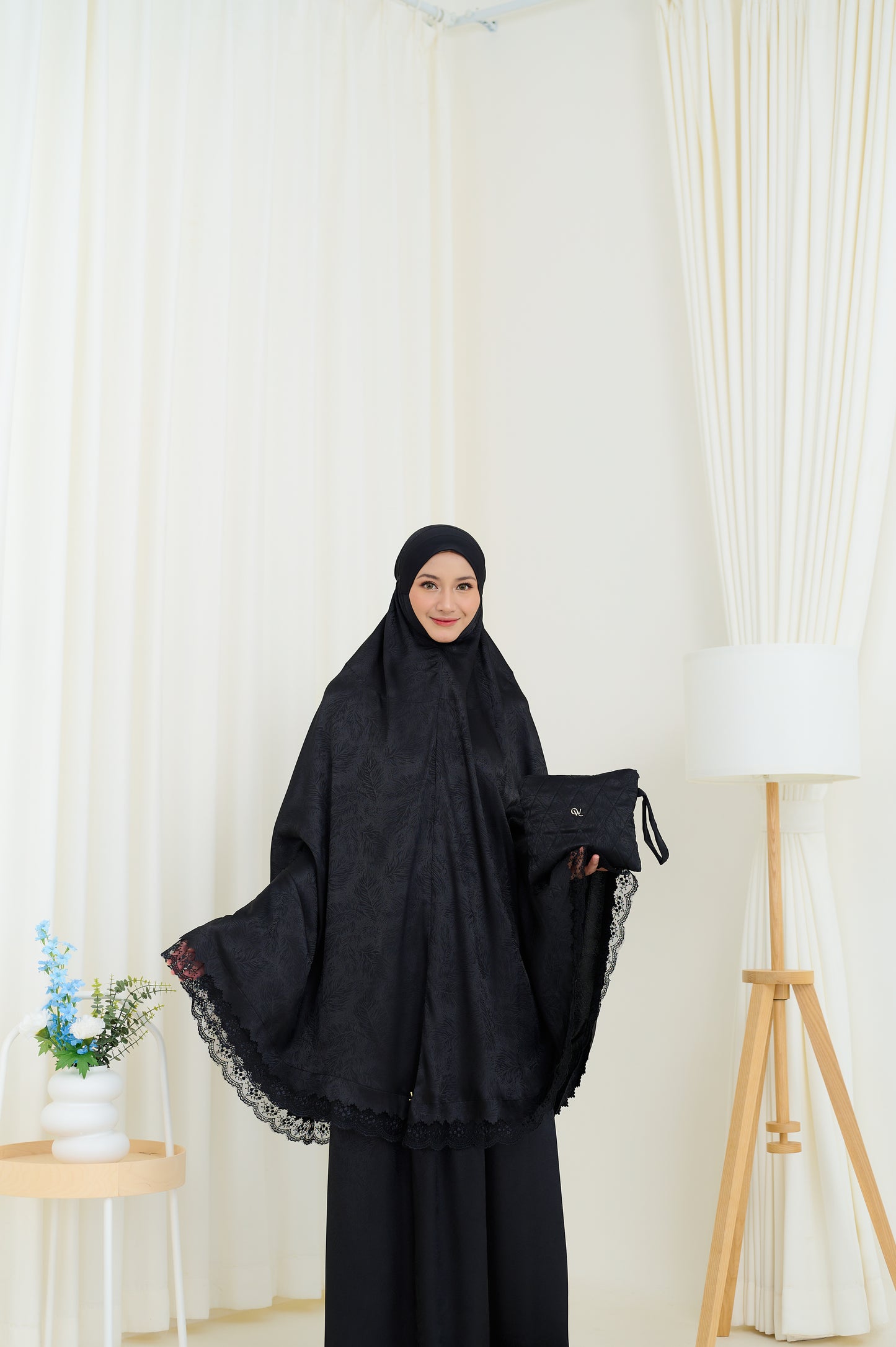 Heyra - The Serene Wulan - Black
