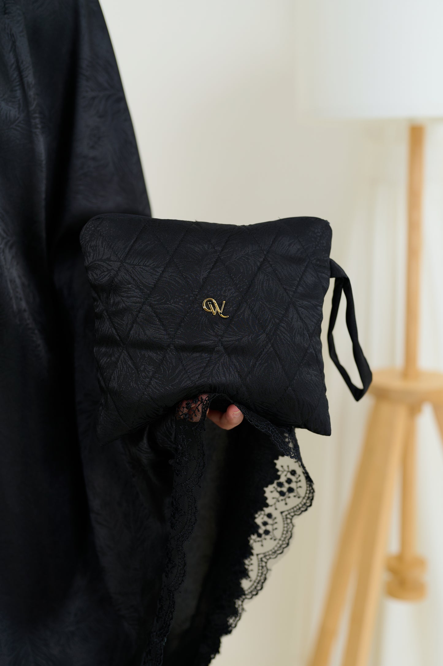 Heyra - The Serene Wulan - Black