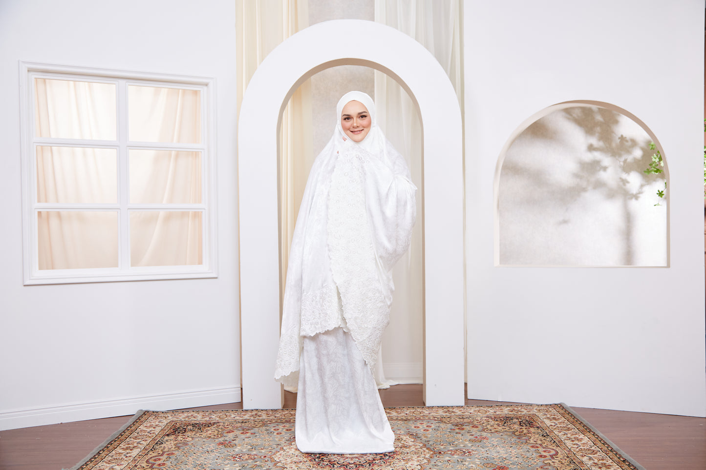 Selena The Graceful Wulan - Off White