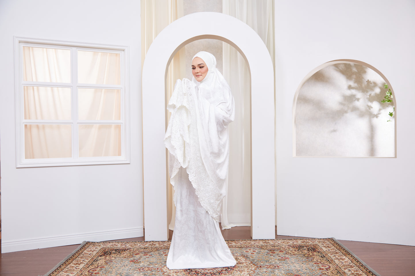 Selena The Graceful Wulan - Off White